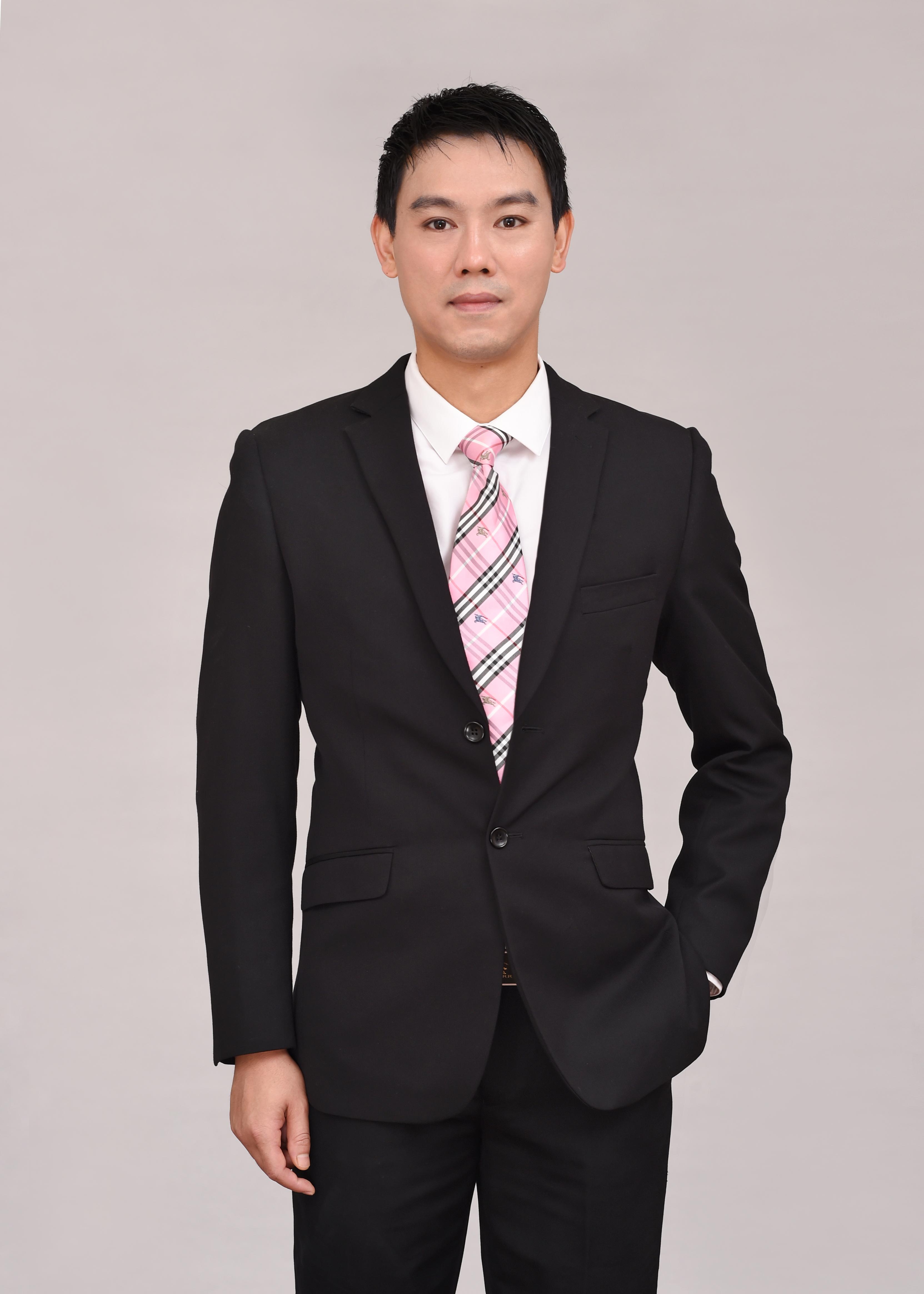 王崇以 选角与表演指导负责人